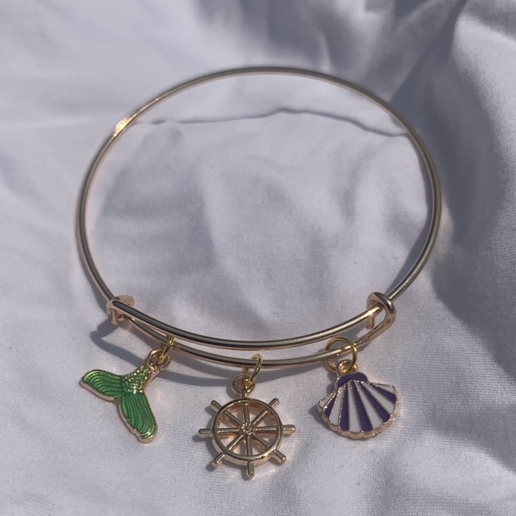 Brand New! Handmade! Adjustable Charm Bracelet - Picture 2 of 4